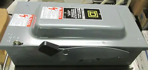 NIB... Square D General Duty Safety Switch 100A 240V Cat# D323N .. VY-100