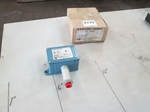 United Electric Pressure Switch P/N Js-356 9589 Range: 0-100 Psi 480 Vac