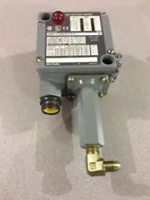 New Allen-Bradley Pressure Switch 836T-T256Jx81X15 Series A