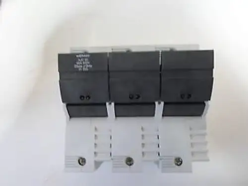 Wohner 31-925 Three Pole Fuse Holders AJC-60 60A/600V
