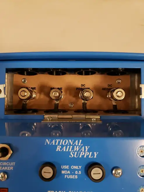 National Railway Supply Track Charger Model Erb-C 5/5 W/Cable Ac115/230 S480