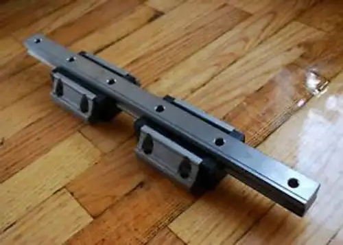 Thk 2 Shs30C Carriages Mounted To 1 Rail -