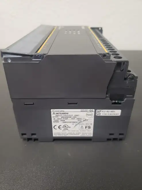 Mitsubishi Qs0J65Btb2-12Dt Remote I/O Module Cc-Link Safety System