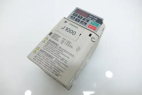 1 Pcs Yaskawa Frequency Converter Inverter Cimr-Jt2A0002Baa