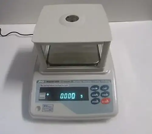 A&D Weighing (GF-300N) Precision Balance with Breeze Break