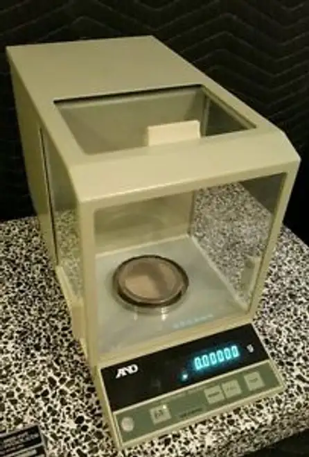And Er-182A Analytical Deltarange Balance D=.01Mg Max=180G Works Great