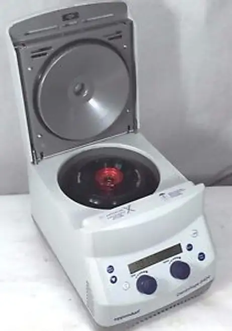 Eppendorf 5424 Centrifuge w/ Rotor FA-45-24-11 & Lid Microcentrifuge