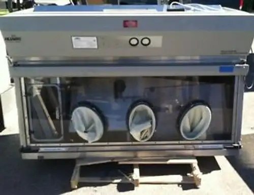 Nuaire NU-PR797-600 Pharmagard Isolator Chamber Glove Downflow VEL TST Grid