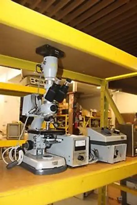 CARL ZEISS 46-72-85-0203-810 MICROSCOPE LOADED LAMP OBJECTIVES CAMERA
