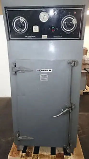 Blue M Oven Model Pom-106 F Serial Pb-2503 Temp Range To 316C / 600F 1/3Hp