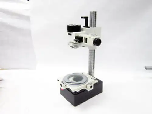 Leitz Microscope Stand Stage & Arm Af 563-484 Xy Stage 319-102