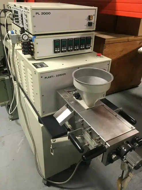 Brabender Plasti-Corder Twin Screw with heat control and PL-2000 interface unit