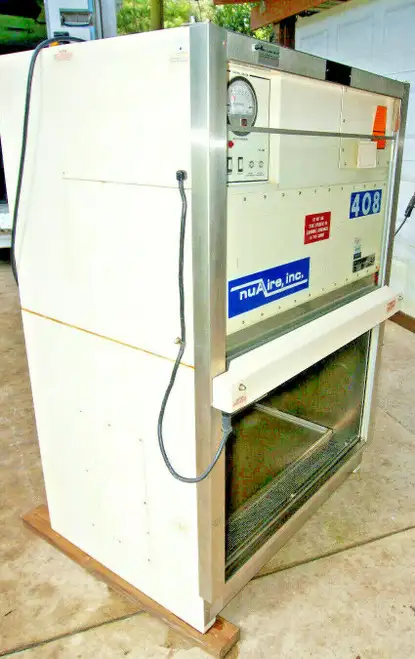 NUAIRE NU-408FM-300 Laminar Flow Bio Safety Cabinet and Stand 36" wide