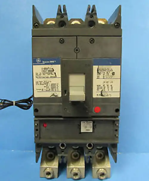 General Electric 3 Pole 400 Amp With 400 A Trip Unit Sgha36At0400 ..... Va-44