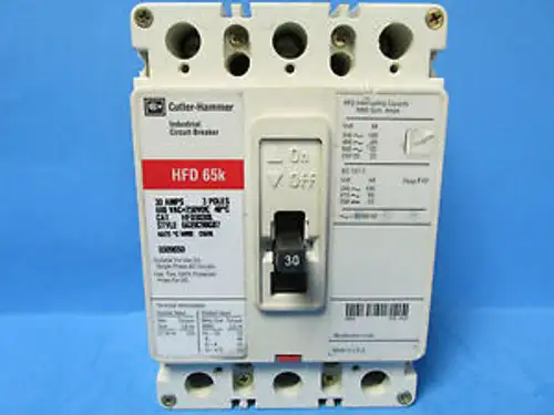 Cutler Hammer 30 Amp 3 Pole Hfd3030L Circuit Breaker .............. Vc-32
