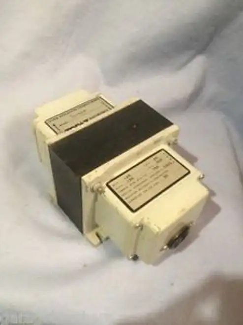 Topaz Electronics Ultra-Isolation Transformer - 1/2 11T355R 120/120 60Hz 500Va