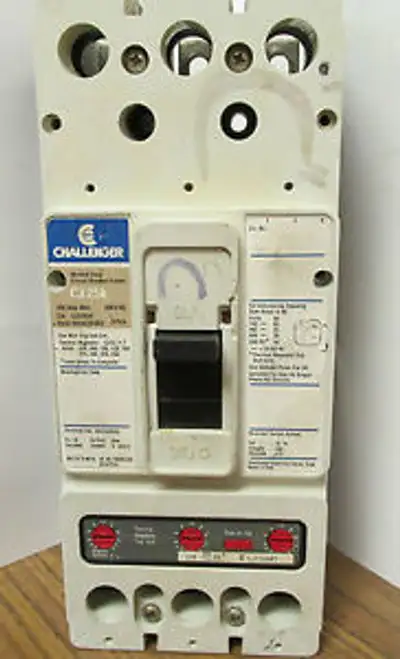 Challenger Molded Case Breaker 250A 3P Cj3250F W/200A Trip Unit ........ Wb-86