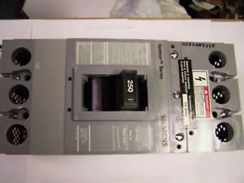 Siemens 250 Amp 3 Pole Hfxd63S250A W/Shunt Trip & Low Volt Trip ..... V-104