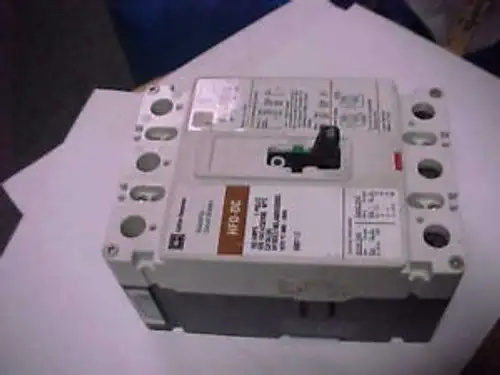 Cutler Hammer 100A 3P Breaker Hfddc3100 W/Shunt Ll-55
