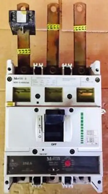 Circuit Breaker Klockner Moeller Nzm-10-400N-Na 250 Amp 3 Pole 600 Vac