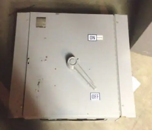 Dead-Front-Switch Interrupter 400 A. Type 1 Enclosure Cat Fcbc325Ba