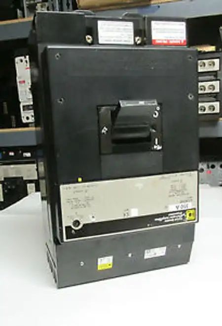 Square D I-Line Circuit Breaker 350A 3P 600V Cat Lc36350 ...Wm-17