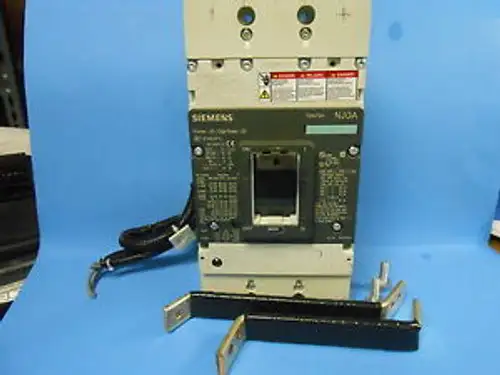 Siemens Type Njga Jg Frame 400 Amp 3 Pole Cjt3B400 Circuit Breaker ..... Wc-72
