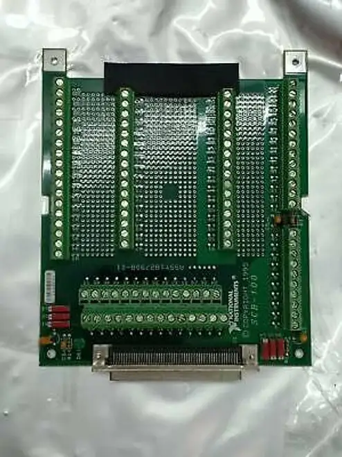 National Instruments Scb-100.