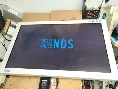 Nds 32" Endoscopy Hd Lcd Medical Monitor Sc-Wx32-A1511G