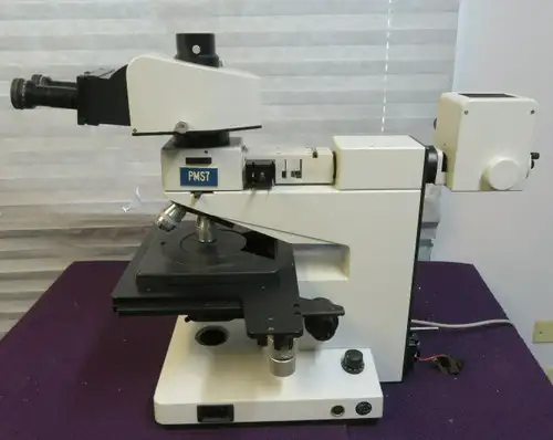 Leitz Ergolux 020-448.026 Inspection Microscope W/ 3 Optical Objectives -