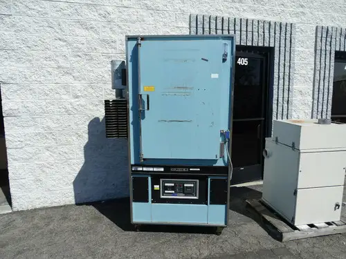 Blue M Electric Convection Batch Oven Dc-336C 650F 208/230V 1Ph Int 25X20X38