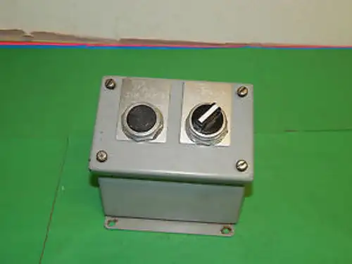Hoffman E-2Pba Enclosure W/ Allen Bradley Black Push Button & Selector Switch