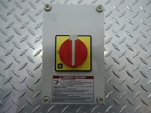 TELEMECHANIQUE VC1-GU SWITCH WITH NON-METALIC ENCLOSURE