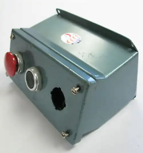 Hoffman E-3PBA Metal Pushbutton Enclosure with Pushbuttons 7 3/4x5x3 1/2 USA