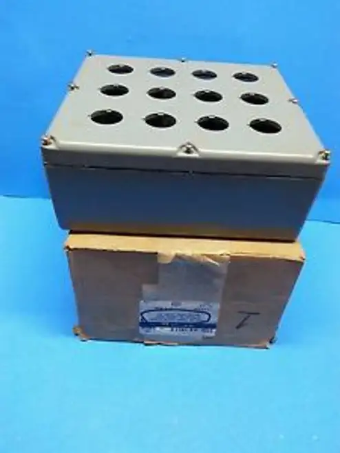 Square D 9001 Ky-12 Unit Enclosure Die Cast Aluminum Heavy Duty 600V Ac Max