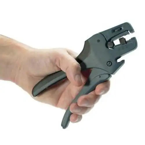 Wiha 44212 Self Adjusting Cutting And Stripping Tool