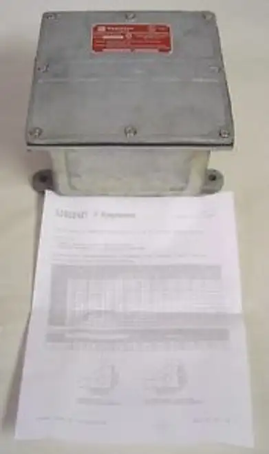 Appleton E24824 Electrical Junction Hazardous/Wet Location-Dust-Proof-Outlet