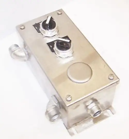 Stainless Steel Electrical Enclosure / 3-3/4X8-3/4X3-3/8 W/ 2 Switches