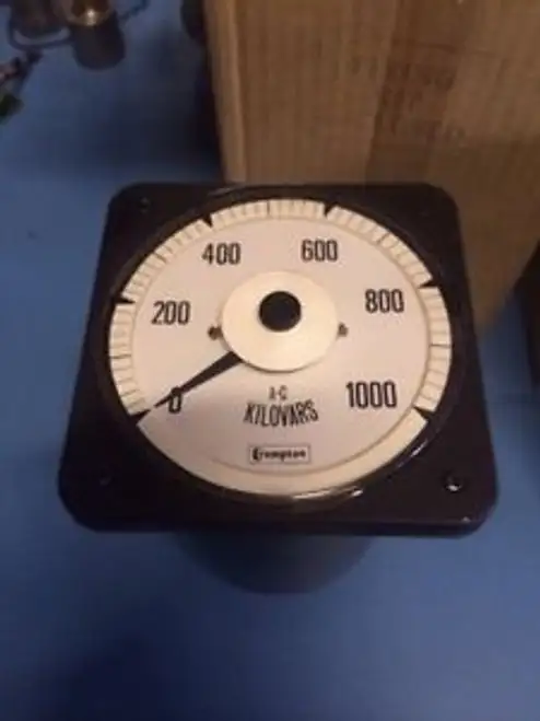 Crompton 077-31Ua-Qqva-C6-Cw Voltage Meter