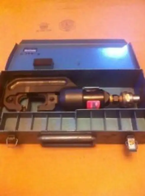 Huskie Cn-58H Hydraulic Cable Wire Crimper Head With 1 Set Of Dies In Case
