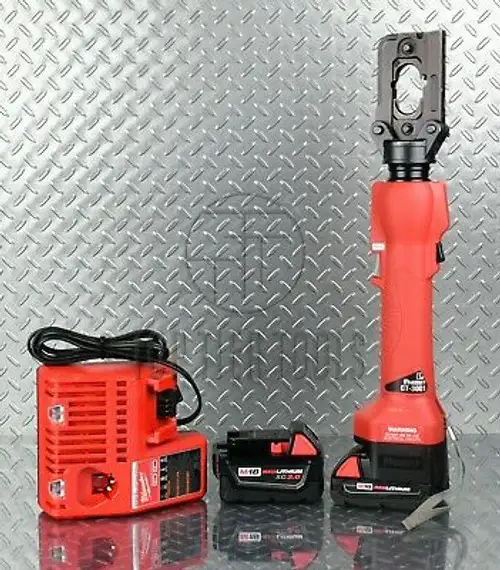 Panduit Ct-3001 6 Ton Cordless Li-Ion Hydraulic Crimping Tool
