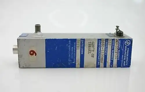 Oscillateur micro-ondes 1080-1220 MHz Source de fréquence ajustable 26dBm