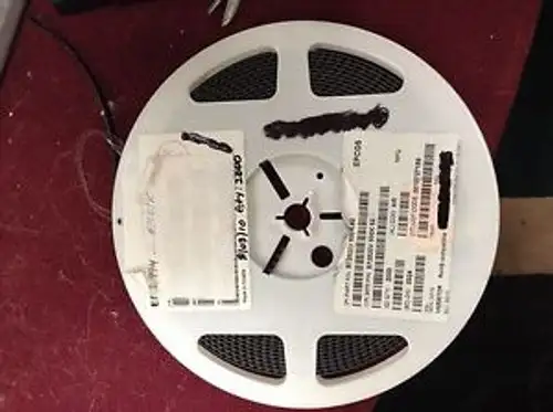 B7250v500k62 b72520 Varistor 73.8V 100A 1206 1800