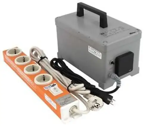 Bloc E-JET 1000 230V Auto-Transformateur de puissance +Knurr AG 230V/250V Supply Strip