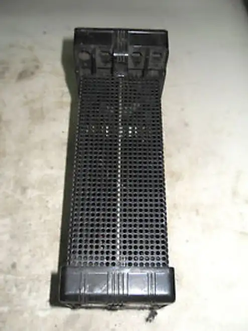 (X8-18) 1 WESTINGHOUSE VR 825 TWO-CIRCUIT RESISTOR