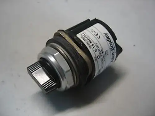 Allen Bradley 800T-U50 Potentiometer 0.15 Megohms 0.15Meg 300V Series Q Nnb