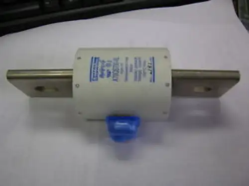 Mersen Ferraz Shawmut A70Qs700-4Il 700V 700A Semiconductor Fuse