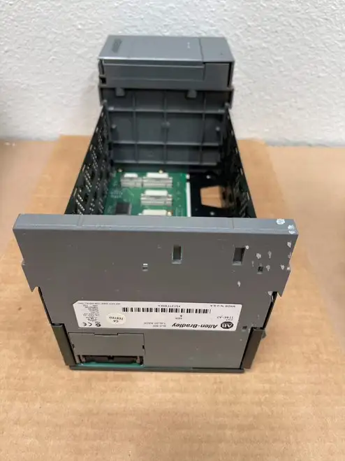 Allen Bradley 1746-A7 7 Slot Rack Slc 500 W/ 1746-P2 Power Supply Assembly