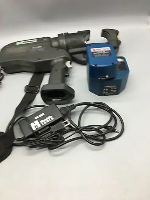Panduit Crimper Ct-2930- L Comes With Battery And Charger 9095842-1