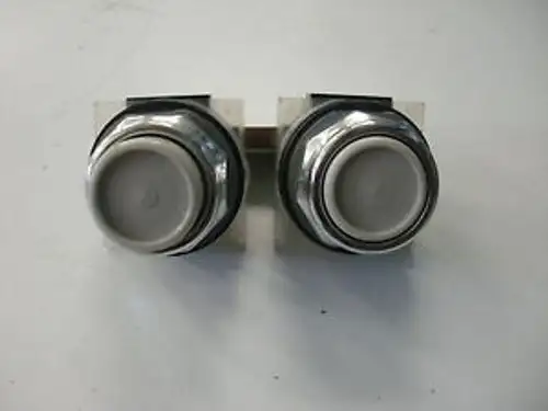 SQUARE D INTERLOCKED PUSHBUTTONS 9001 KR-11U